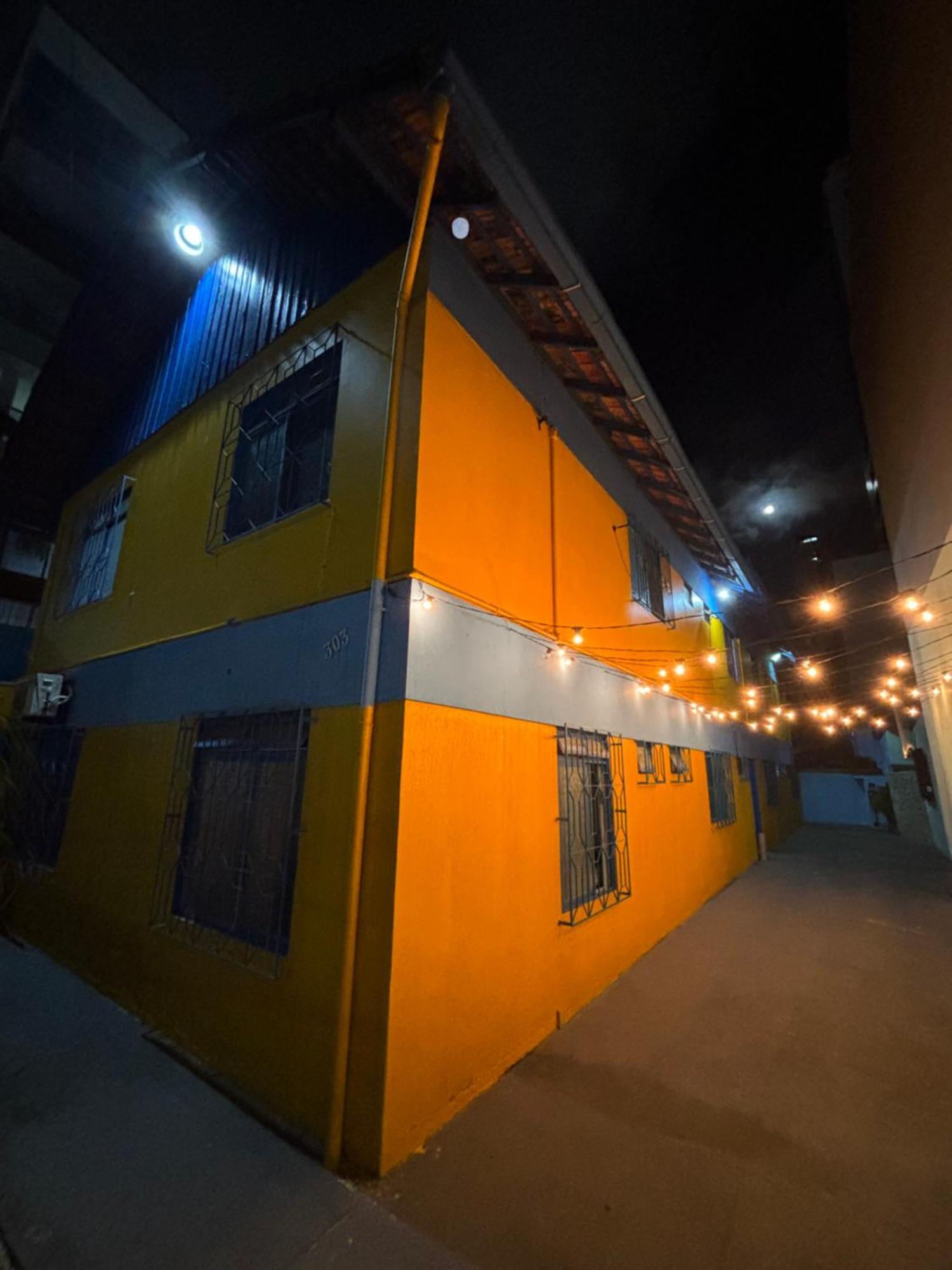 Yellow House Bc Homestay *